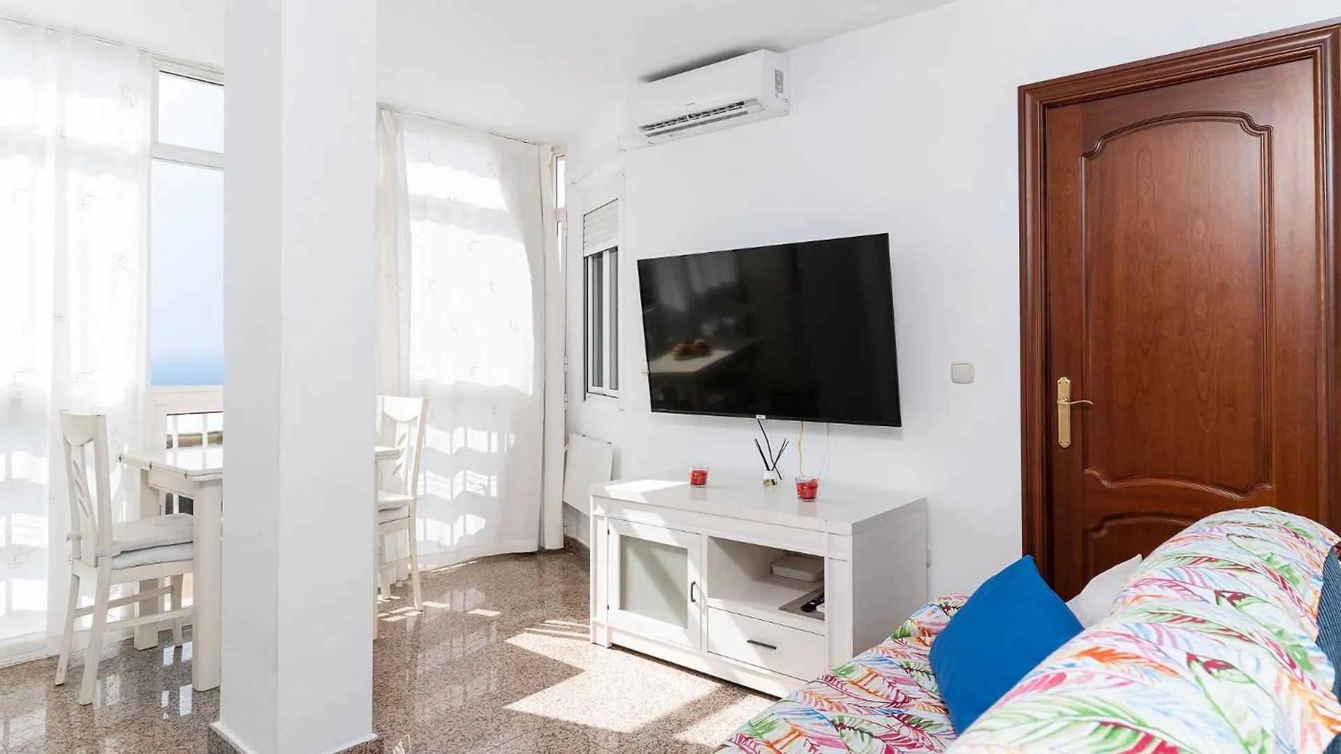 Apartment Nac8 - Bonito Apartamento Con Vistas Al Mar 2 Dormitorios, Wifi, 3 Piscinas, Playa A 250 Metros Benalmadena